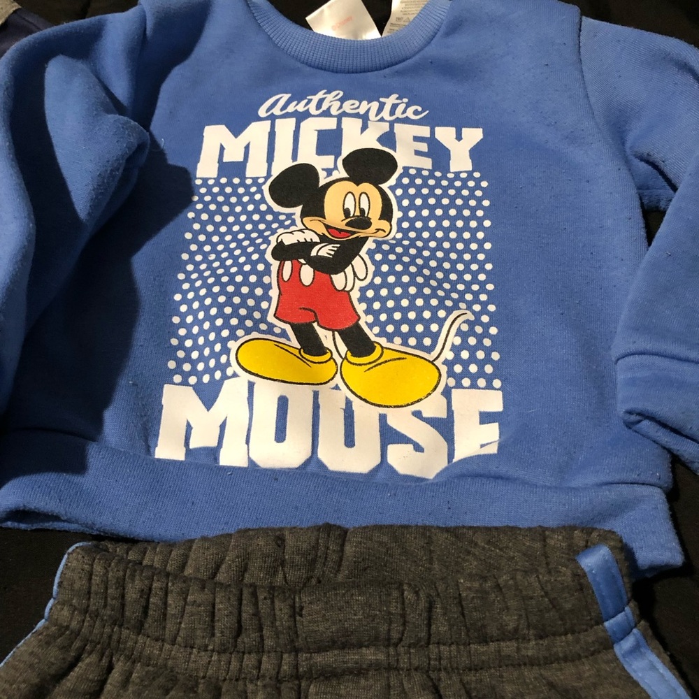 Carters, children’s place, Disney and various brands 24 piece 12m bundle - Picture 5 of 7